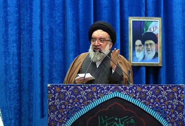 شکست آمریکا در اتحاد کشورها علیه ایران اسلامی نصرت الهی است