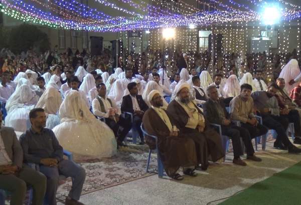 همزمان با دهه کرامت، جشن ازدواج آسان 88 زوج رودانی برگزار شد