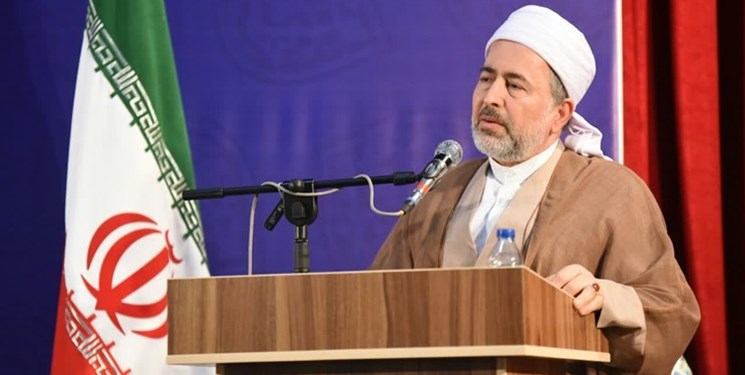 مستشار الرئيس الايراني: الاعداء لن يحققوا شيئا من خلال أحراق نسخ من القرآن الكريم