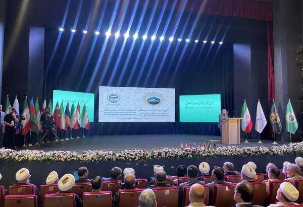 بدء اعمال المؤتمر الاقليمي الثالث للوحدة الاسلامية في محافظة اذربايجان