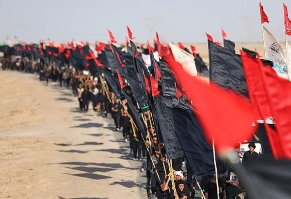 Pilgrims march the path ahead of Arba’een procession (photo)  <img src="/images/picture_icon.png" width="13" height="13" border="0" align="top">
