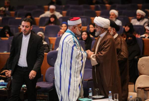 وحدت اسلامی کانفرانس کے دوسرے روز کی عمومی نشست کا آغاز 6  