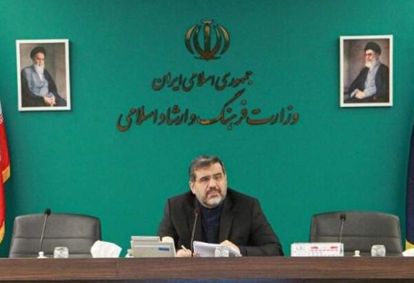 عدم اجازه فعالیت به کسانی که به قوانین جمهوری اسلامی ایران احترام نگذارند