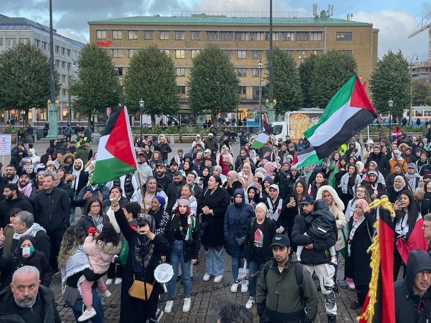 مظاهرات حاشدة في السويد تنديداً بالعدوان الإسرائيلي على غزة