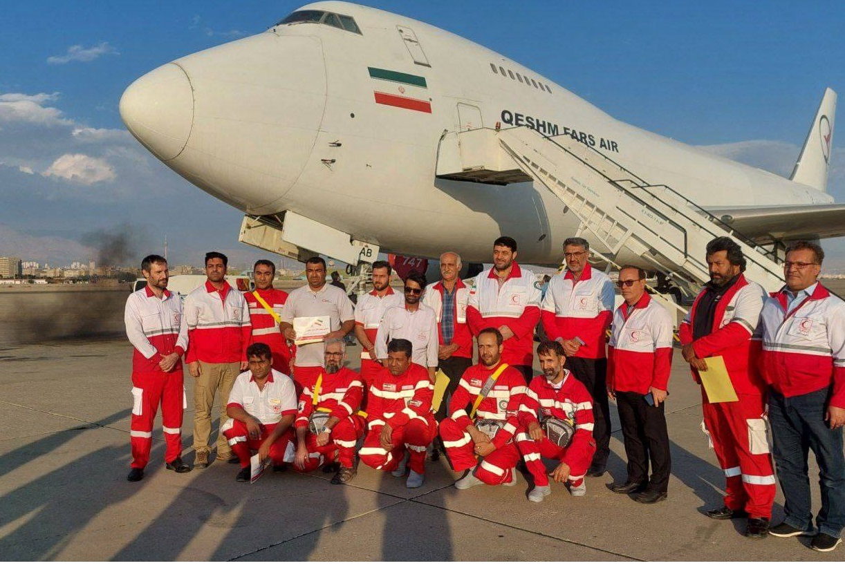 مسؤول : ارسال اول شحنة مساعدات للهلال الأحمر الايراني الى غزة بالتنسيق مع مصر
