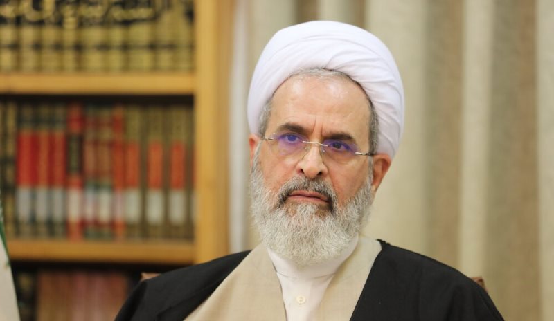 مدير الحوزات العلمية في إيران يطالب بدعم عملية "طوفان الأقصى"