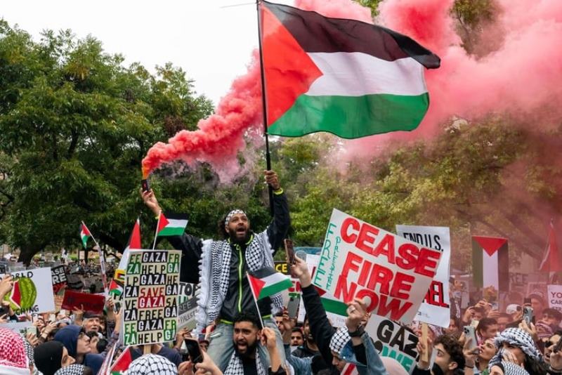 تقرير مصور .. مظاهرات في بورتريكو وتكساس الامريكيتين تنديداً بالعدوان "الإسرائيلي" على غزة