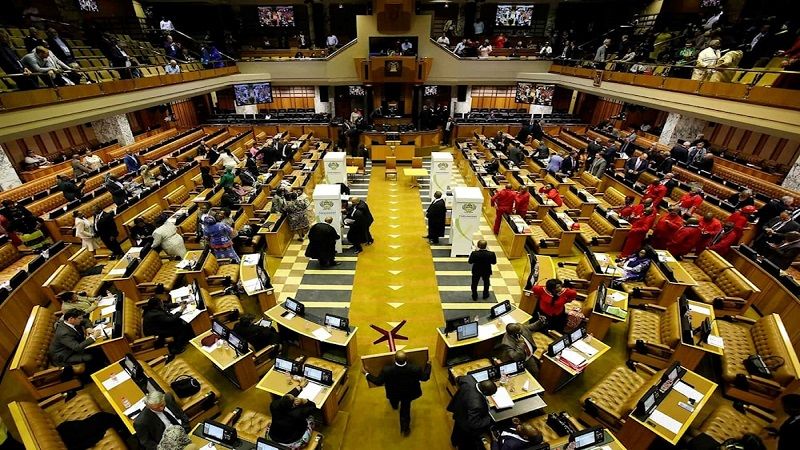 برلمان جنوب أفريقيا يصوّت لصالح قطع العلاقات مع كيان الاحتلال وإغلاق سفارته