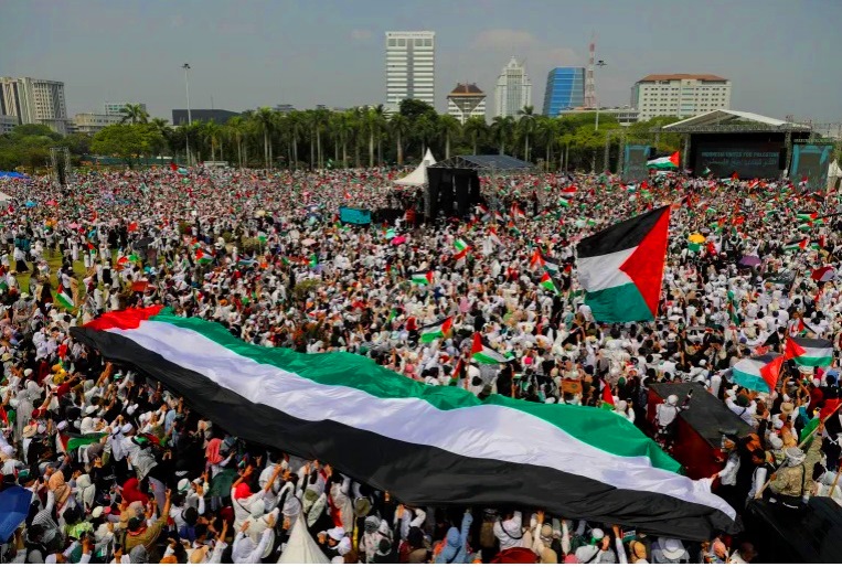 أكثر من مليون شخص يتظاهرون في جاكرتا دعما لغزة