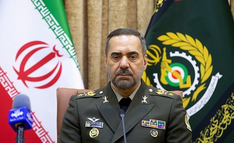 وزير الدفاع الإيراني : البدء بانتاج مروحيات محلية