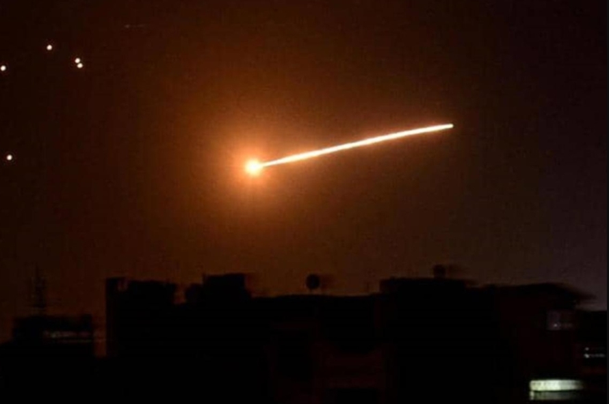 تعرض عدد من النقاط في ريف العاصمة السورية دمشق، فجر اليوم الثلاثاء، لهجوم جوي إسرائيلي