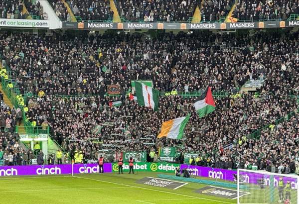 Celtic fans wave Palestinian flag in Europe
