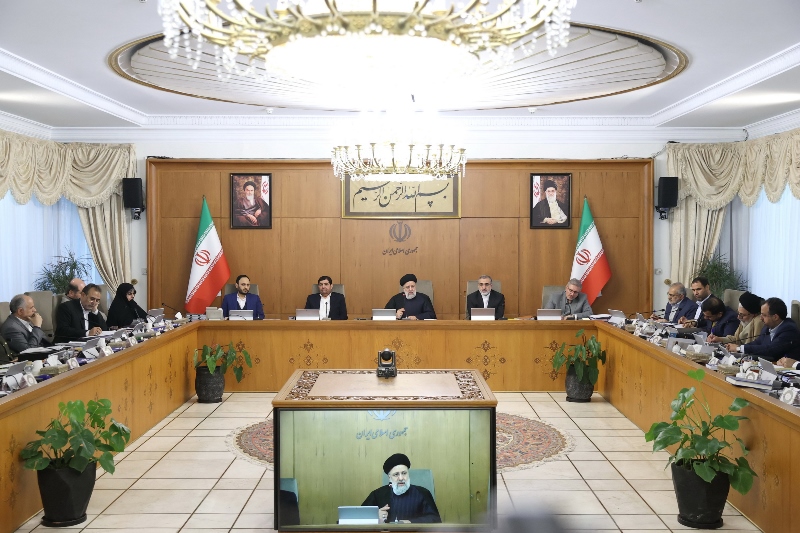 الرئيس الايراني يعرب عن تقديره للمعنيين بإطلاق الاقمار الصناعية