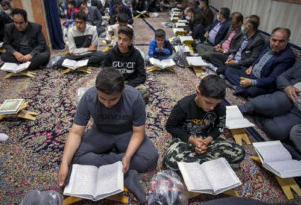 برگزاری محفل انس با قرآن در کرمانشاه همزمان با نخستین روز از دهه فجر