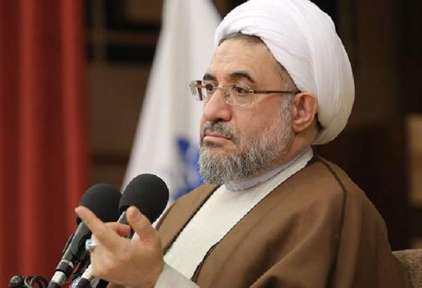 آیت الله اراکی: ایران نماد جهانی آزادی و ایستادگی در برابر ظلم شده است