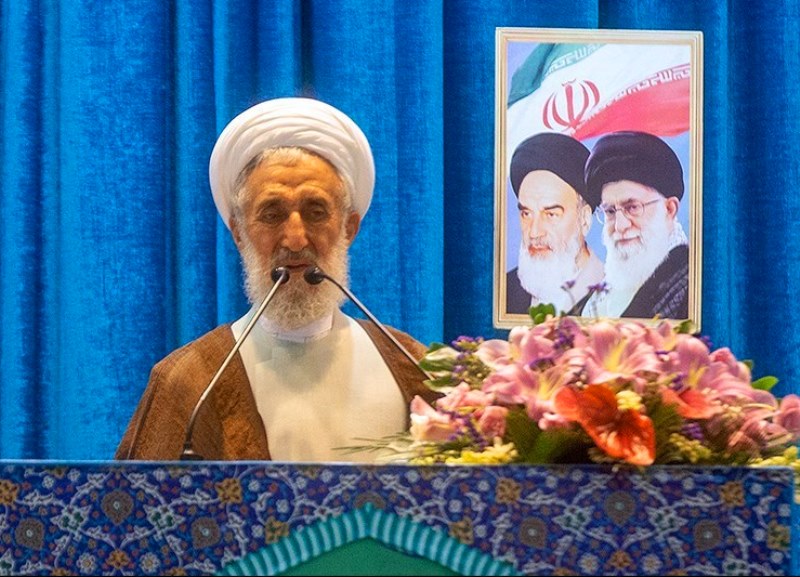 خطيب جمعة طهران : أعداء محور المقاومة على وشك الهزيمة