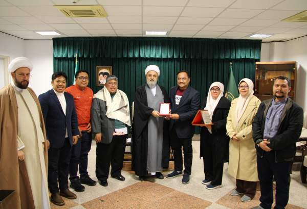 انڈونیشیا کے وفد کے ساتھ عالمی مجلس تقریب مذاہب اسلامی کے سربراہ کی ملاقات  