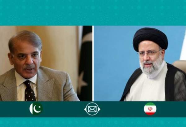 الرئيس الايراني يهنئ بانتخاب رئيس الوزراء في باكستان