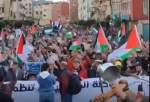 مراکش میں عوام کا صیہونی حکومت اور غزہ میں اس کے جرائم کے خلاف مظاہرہ