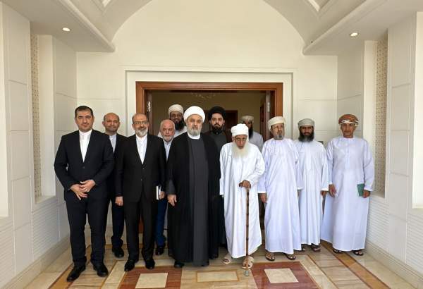 Huj. Shahriari meets with grand mufti of Oman (photo)  