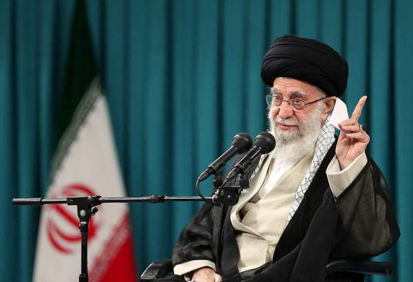 Le ministre iranien réagit à la suppression par Meta des comptes de Leader