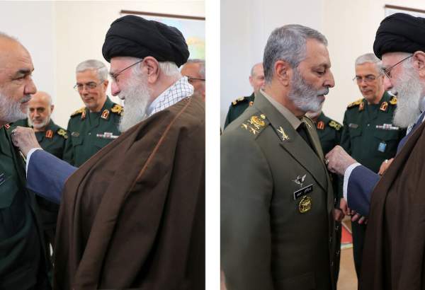 رہبر انقلاب اسلامی نے  فوج اور سپاہ پاسداران انقلاب اسلامی کے سربراہوں کو ایران کے اعلی ترین فوجی اعزاز سے نوازا