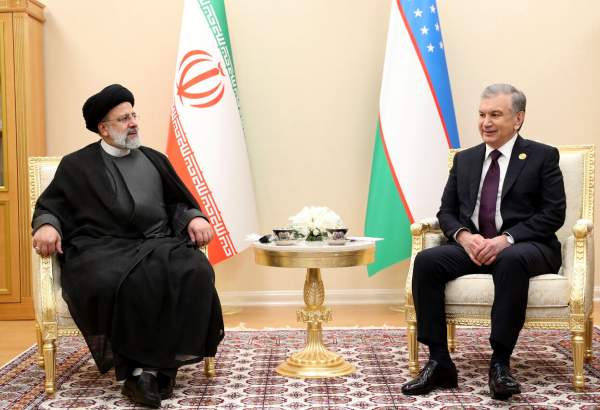 الرئيس الايراني يتلقى التهاني من نظيره الأوزبكي لمناسبة الشهر الفضيل