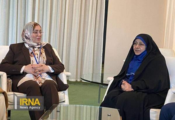 مساعدة الرئيس الايراني : نأمل أن نشهد بجهود النساء تسريع إرسال المساعدات الإنسانية الى غزة