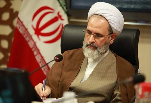 Cleric hails Iranian human rights organization