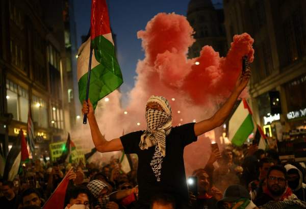 تظاهرة حاشدة في الدنمارك نصرةً لفلسطين والمطالبة بوقف الإبادة الجماعية في غزة