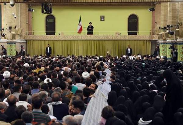 Ayatollah Khamenei admits people from all walks of life on Persian New Year (photo)  <img src="/images/picture_icon.png" width="13" height="13" border="0" align="top">