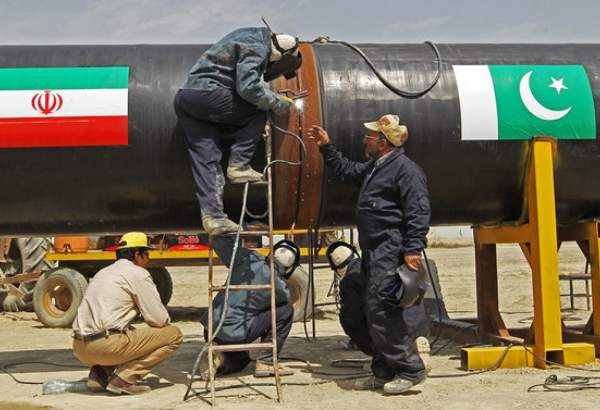 پاکستان نے ایران کے ساتھ گیس پائپ لائن منصوبے کی تکمیل کے لیے پرعزم ہے