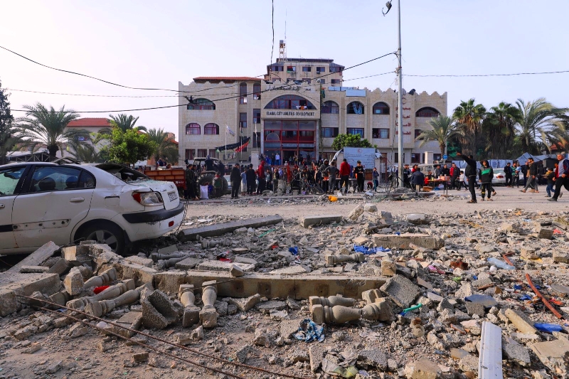 مجزرة صهيونية جديدة .. حصار مستشفيات غزة يتواصل وسط انقطاع الاتصال مع أطقمها