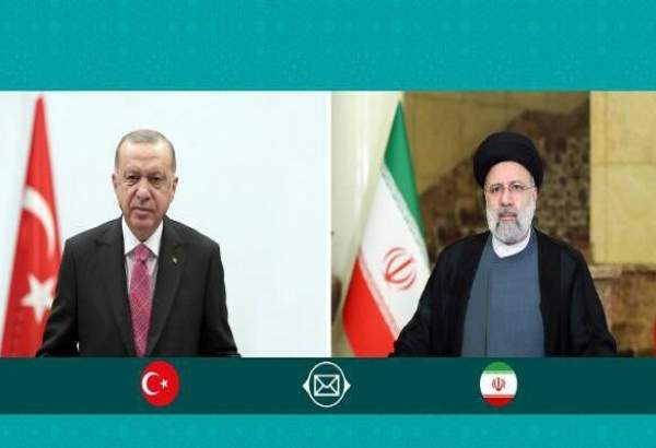 Les présidents iranien et turc discutent de la coopération bilatérale