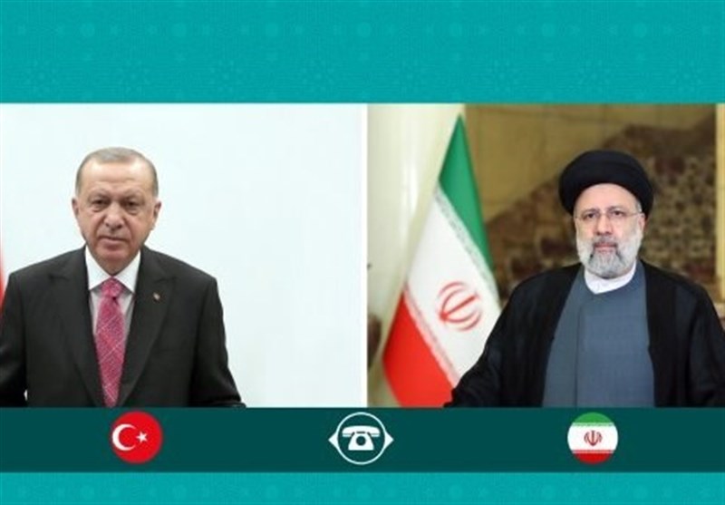 في اتصال هاتفي مع اردوغان.. رئيسي يؤكد ضرورة قطع العلاقات الاقتصادية للدول الإسلامية مع الصهاينة