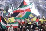 تجمع شعبي في الحرم الرضوي بمدينة مشهد (شمال شرق ايران) بعد الرد الايراني للعدوان الصهيوني