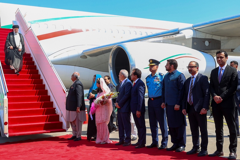 الرئيس الايراني يزور باكستان  