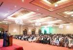 الرئيس الايراني يلتقي النخب العلمية والثقافية والدينية والاقتصادية والسياسية في باكستان