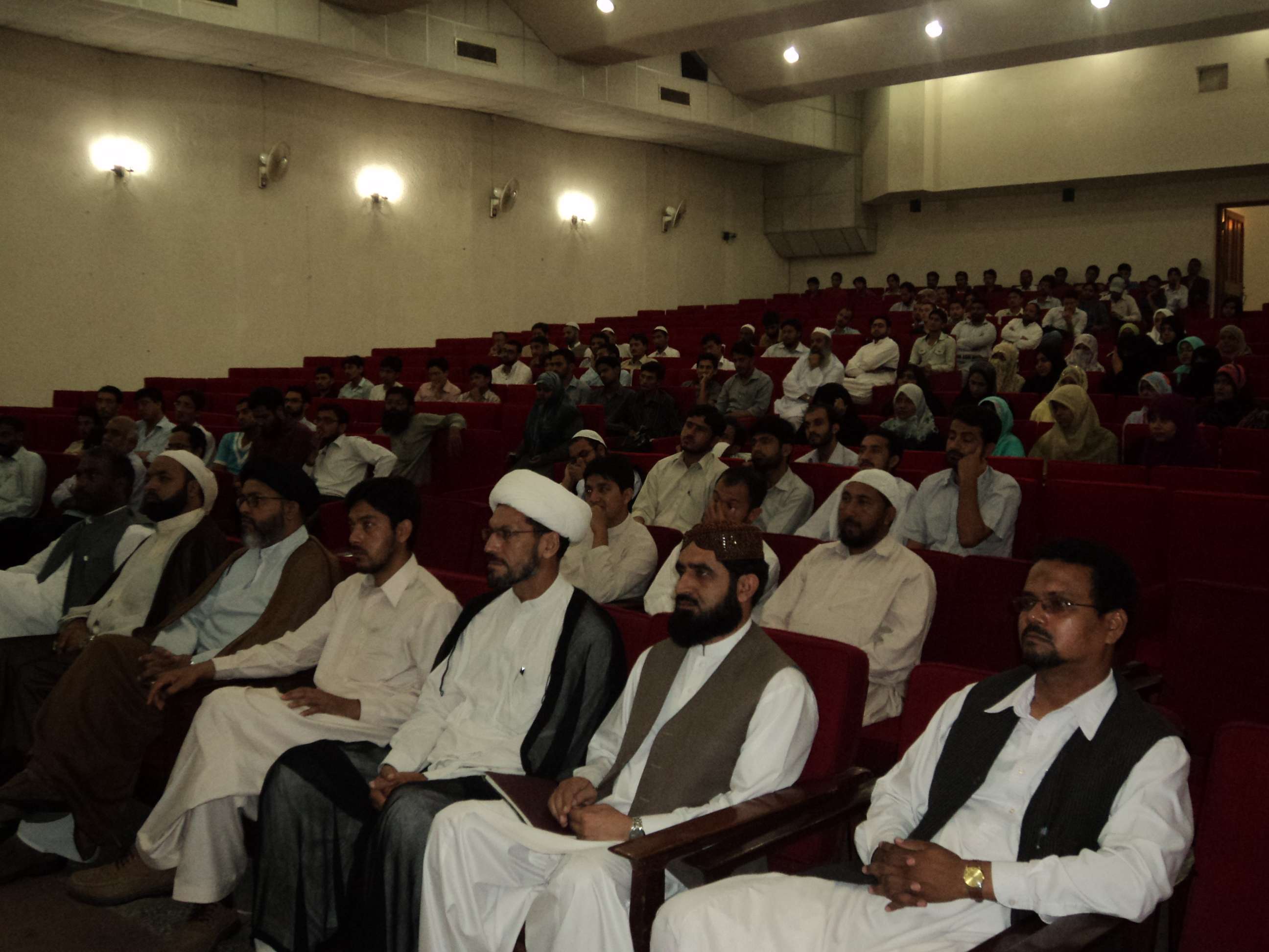 کنفرانس وحدت اسلامی با عنوان "بیداری امت اسلامی و چالشهای فرارو"در دانشگاه کراچی
