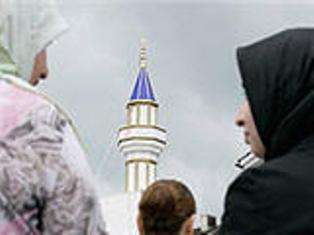 گزارش راشاتودي از وضع  مسلمانان در لهستان