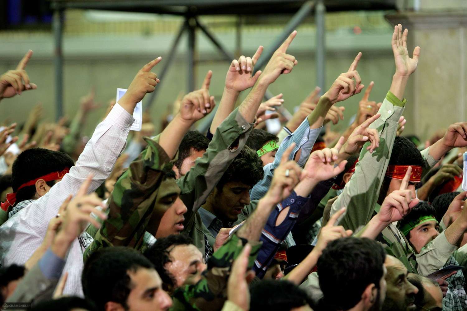 رهبر انقلاب اسلامی، در دیدار با دانش‌آموزان-7