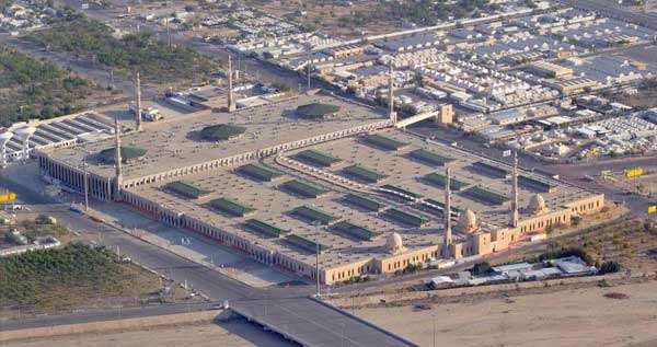 مسجد نمره در صحراي عرفات
