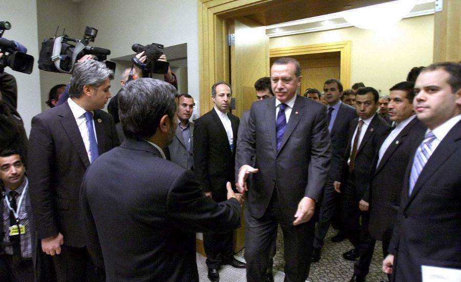 استقبال از احمدی نژاد در ترکیه و دیدار با اردوغان