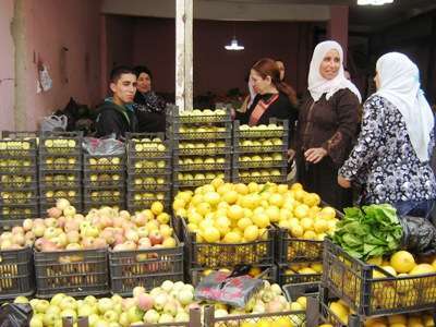 خرید میوه برای عید، محله کردها