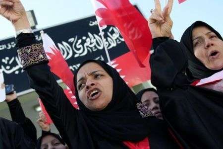 حمله نظامیان بحرینی به زنان