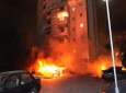 سيارات مشتعلة في مدينة اسدود نتيجة سقوط صاروخ فلسطيني