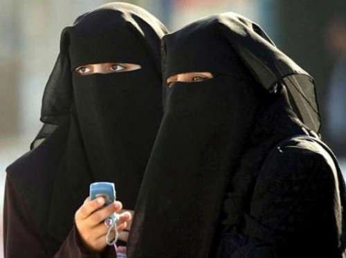 ممنوعیت پوشش برقع، موجب تخریب وجهه زنان مسلمان در جامعه است