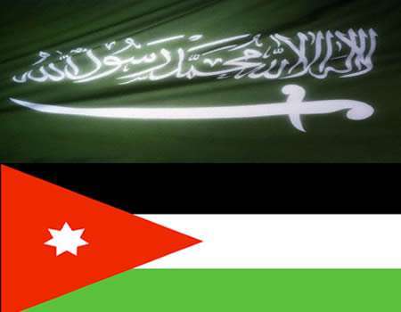 مدرعات عسكرية سعودية لدعم المسلحين السوريين في الأردن