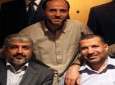 الجعبري خلال لقائه قيادات حماس في القاهرة العام الماضي (رويترز)