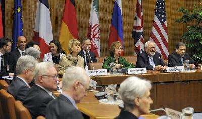 ايران تؤكد على حقها النووي واستعدادها لتحقيق تقدم في المفاوضات القادمة